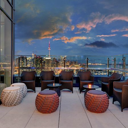 Hotel X Toronto, A Destination By Hyatt Hotel Extérieur photo View from the rooftop terrace