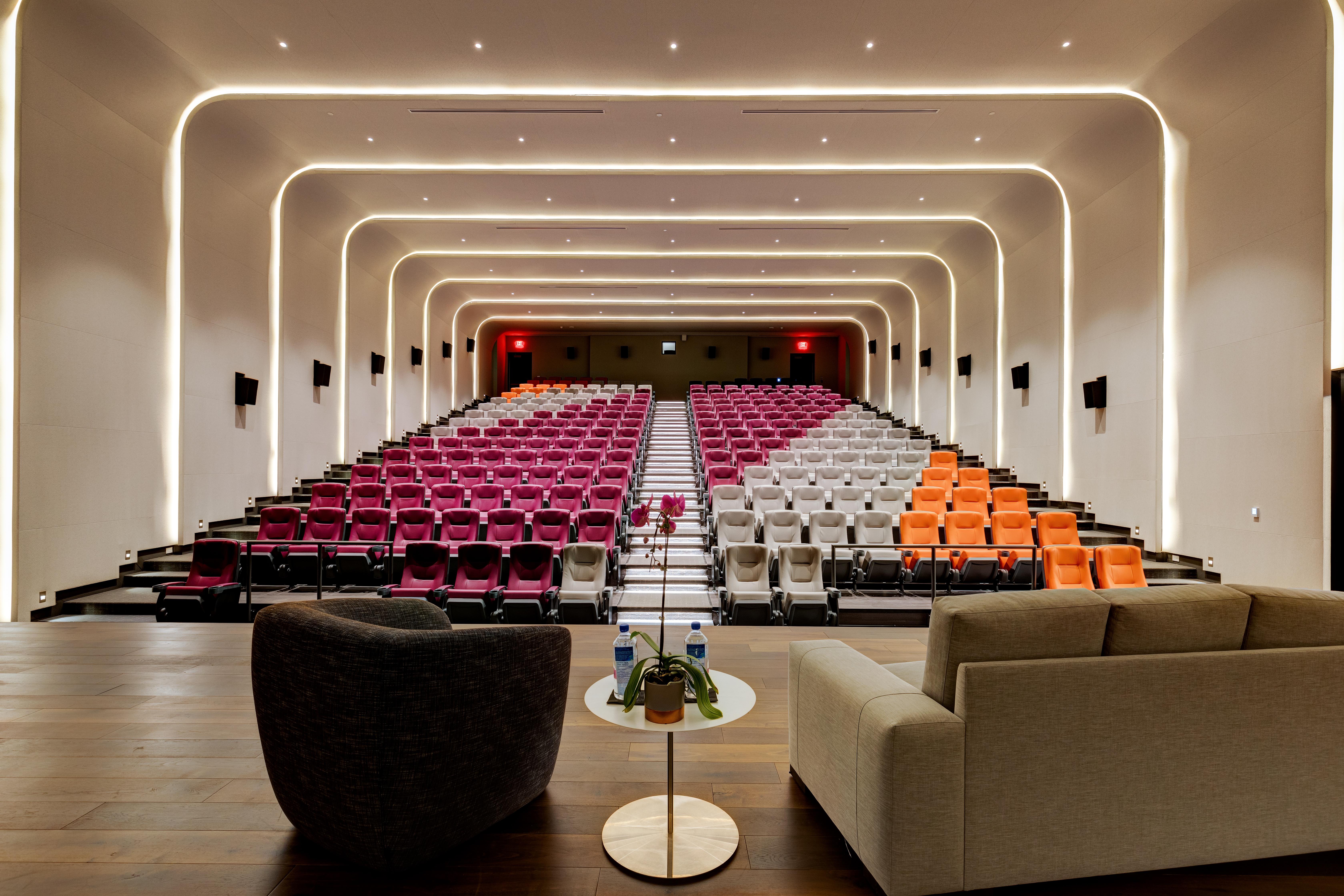 Hotel X Toronto, A Destination By Hyatt Hotel Extérieur photo The movie theater at The Standard East Village